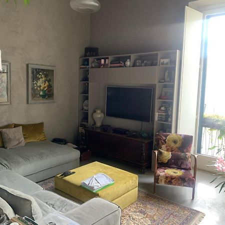 La Casa Di Paola Apartment Salerno Luaran gambar