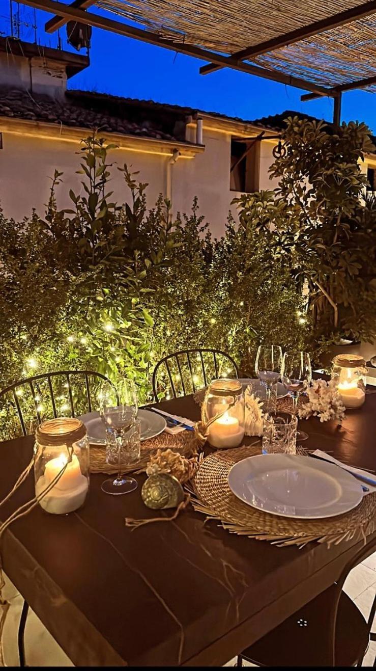 La Casa Di Paola Apartment Salerno Luaran gambar